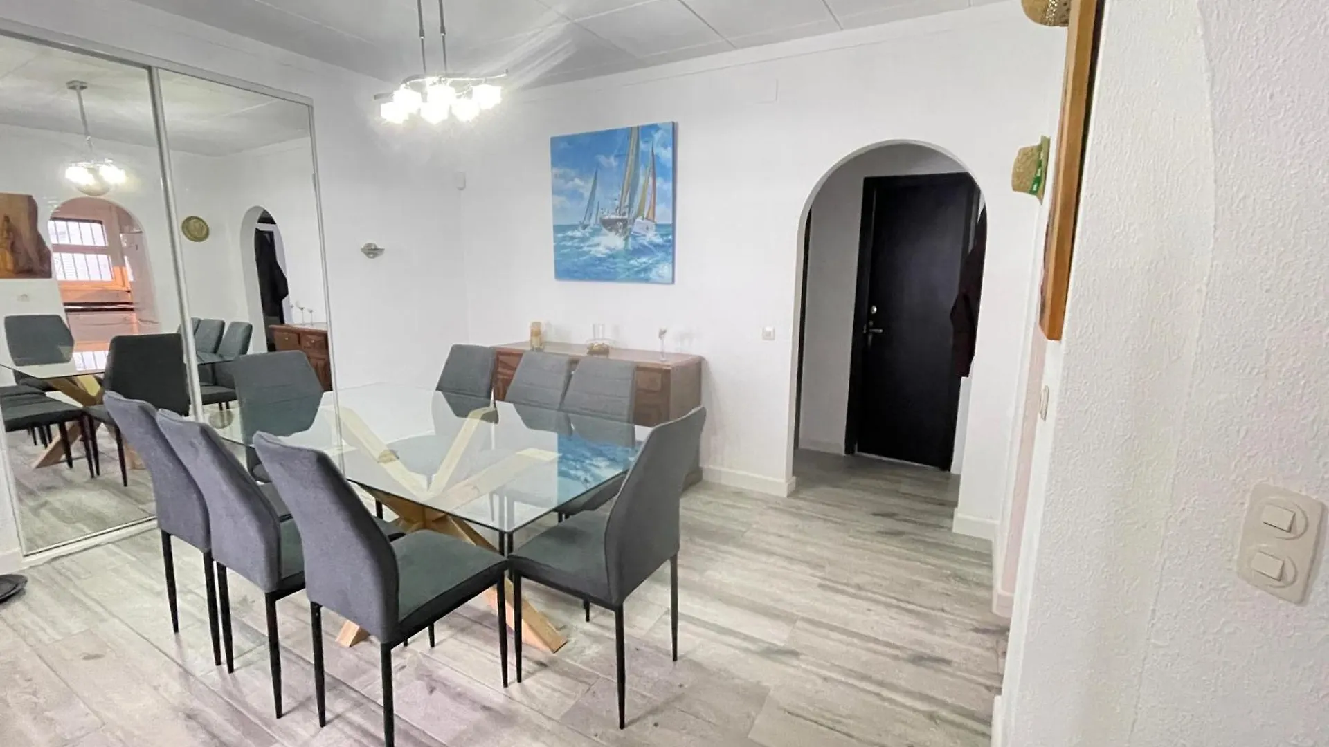 Charmante Villa Avec Piscine Dans Les Canaux Empuriabrava Spain
