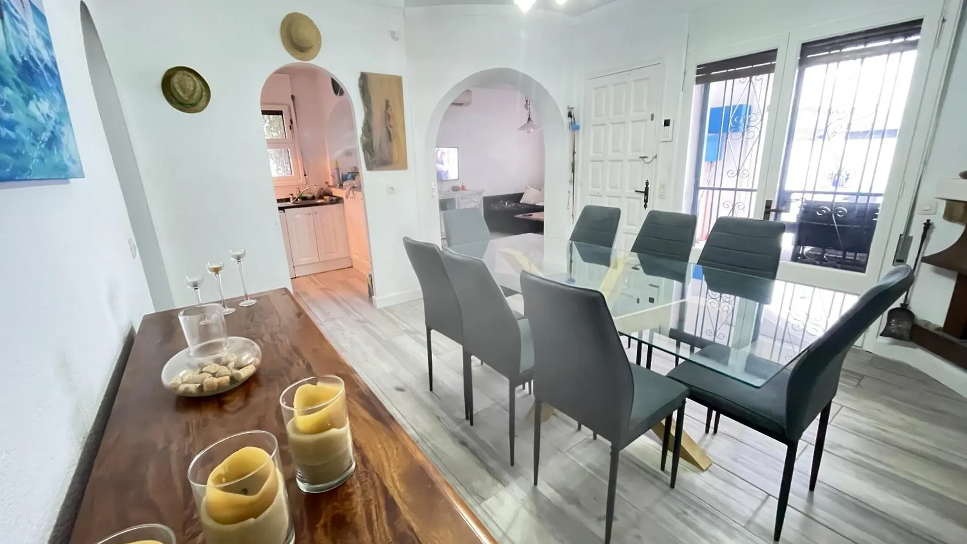Charmante Villa Avec Piscine Dans Les Canaux Empuriabrava 0*,  Spain