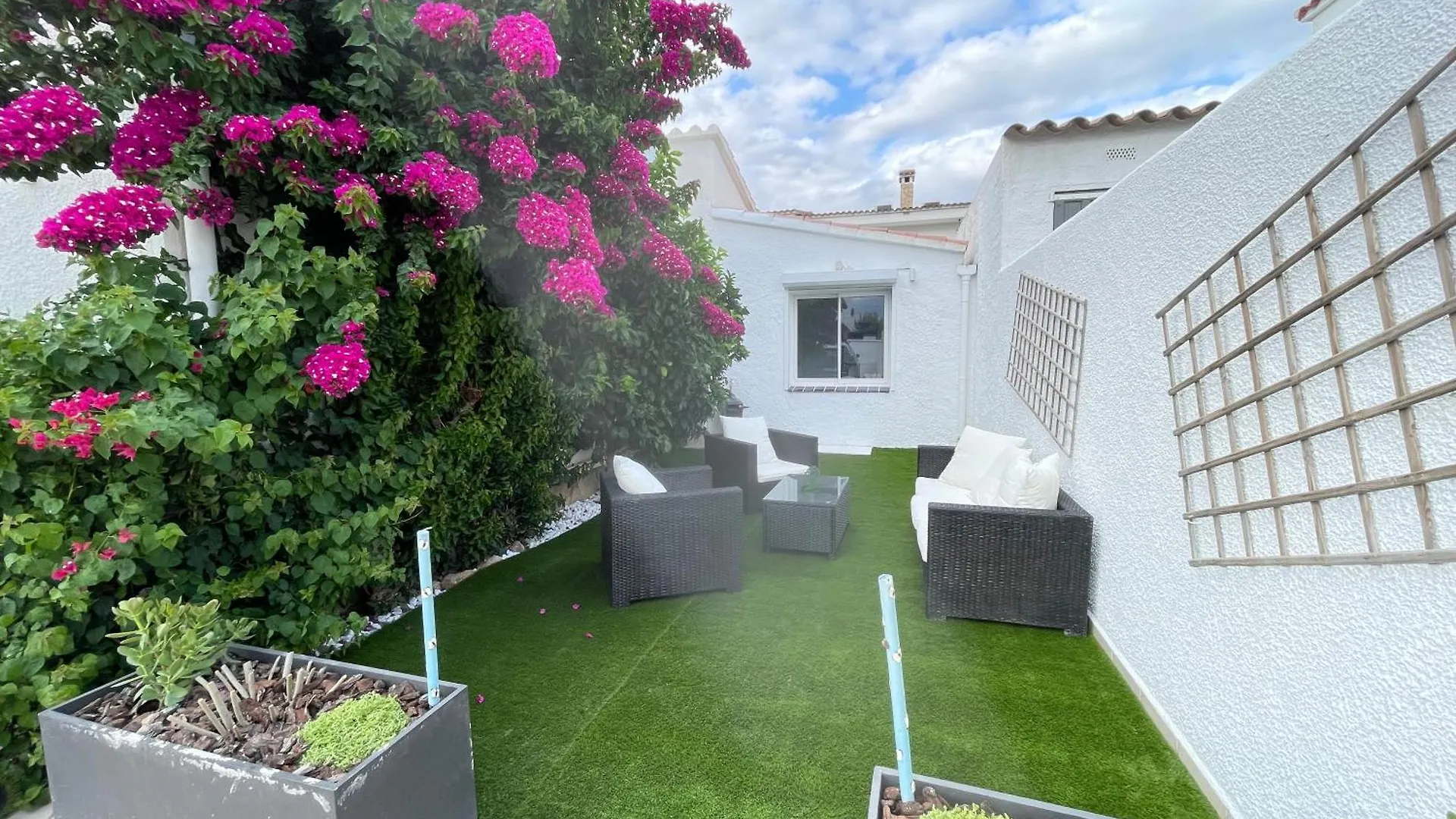 Charmante Villa Avec Piscine Dans Les Canaux Empuriabrava