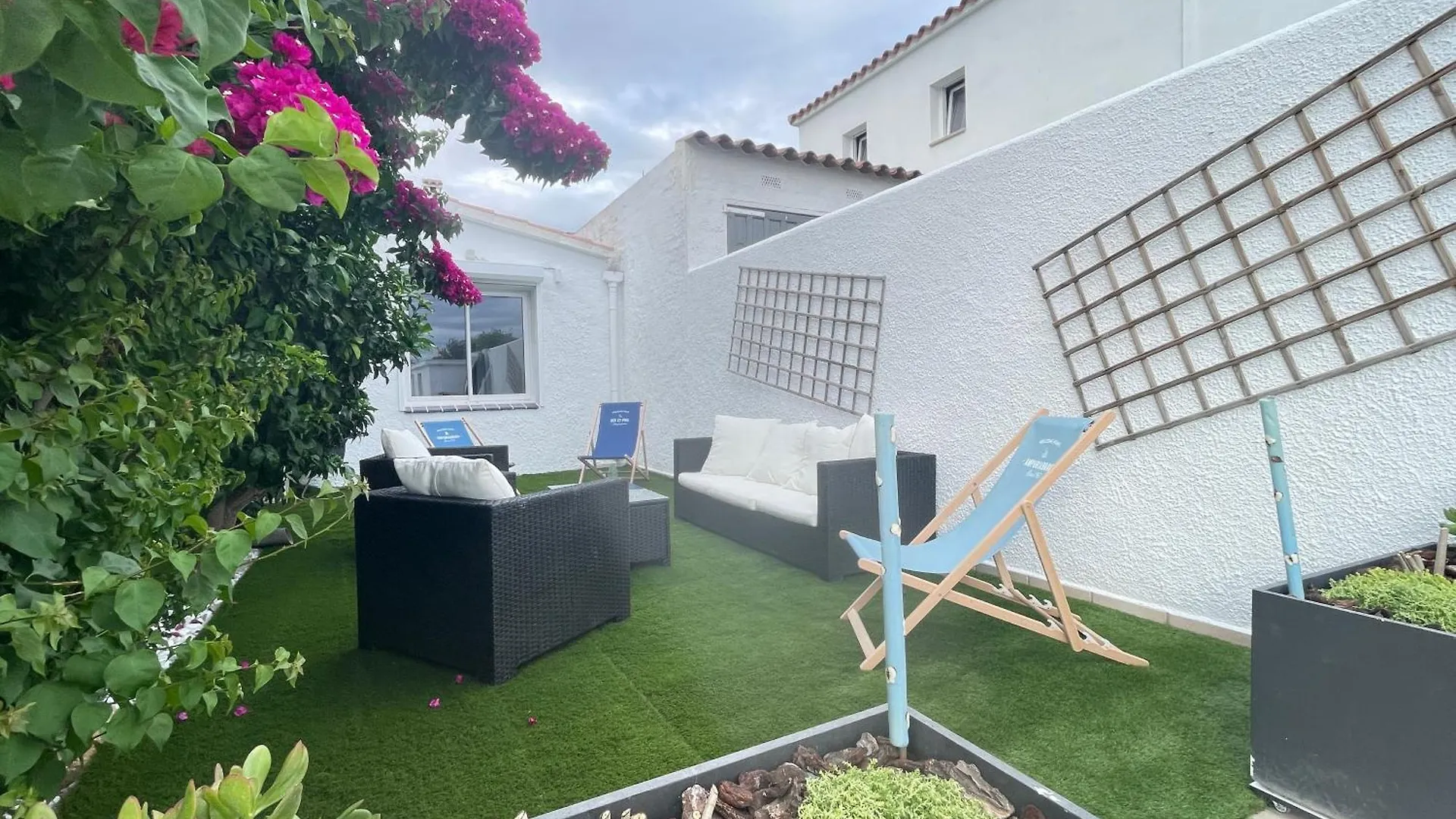Charmante Villa Avec Piscine Dans Les Canaux Empuriabrava