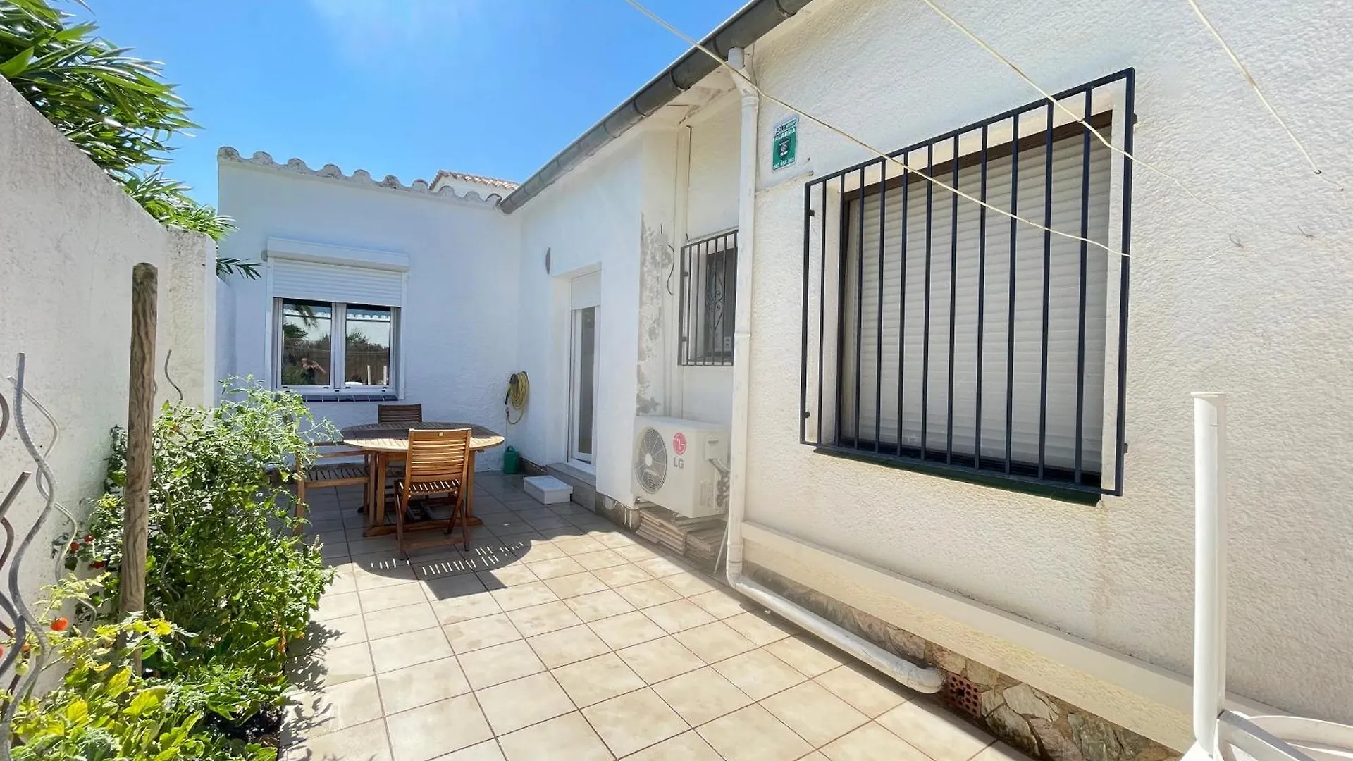 Charmante Villa Avec Piscine Dans Les Canaux Empuriabrava
